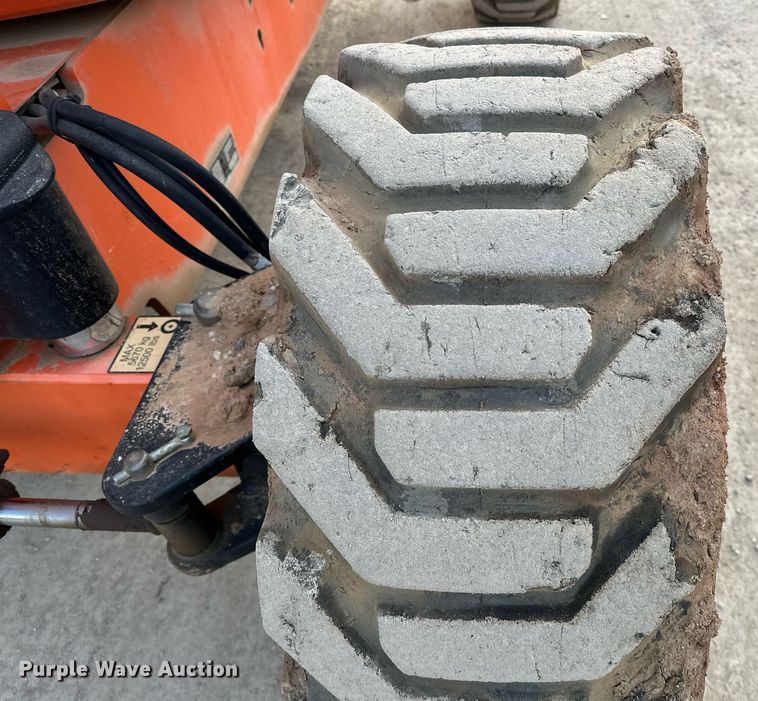 image for item LK9681 2014 JLG 600AJ  boom lift