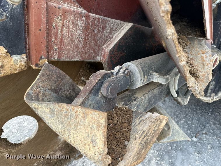 image for item LK9682 2015 Ditch Witch RT55  rock saw