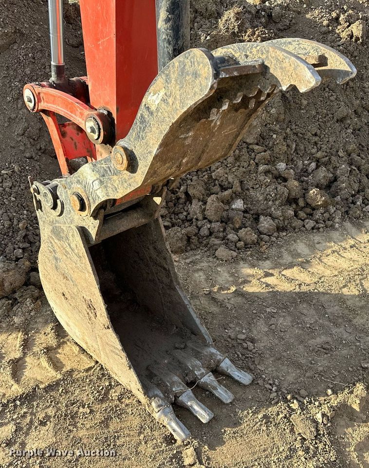 image for item LK9689 2022 Kubota KX080-4S2  mini excavator