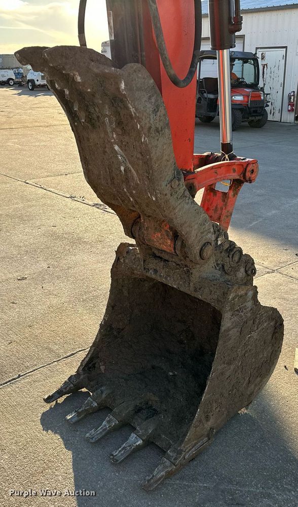 image for item LK9690 2021 Kubota KX080-4S2  mini excavator