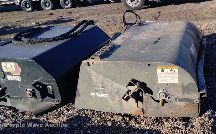 image for item LN9897 2018 Bobcat 72 Sweeper  skid steer sweeper
