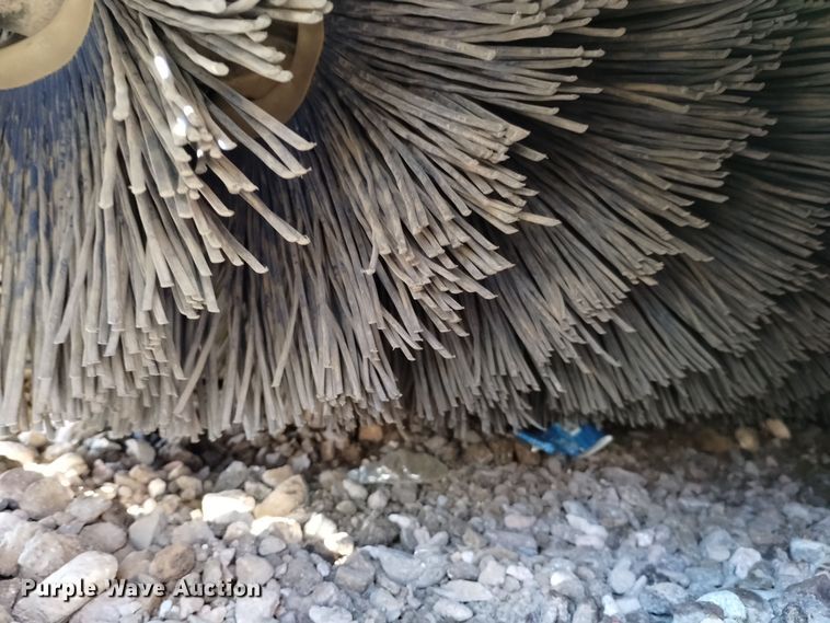 image for item LN9897 2018 Bobcat 72 Sweeper  skid steer sweeper