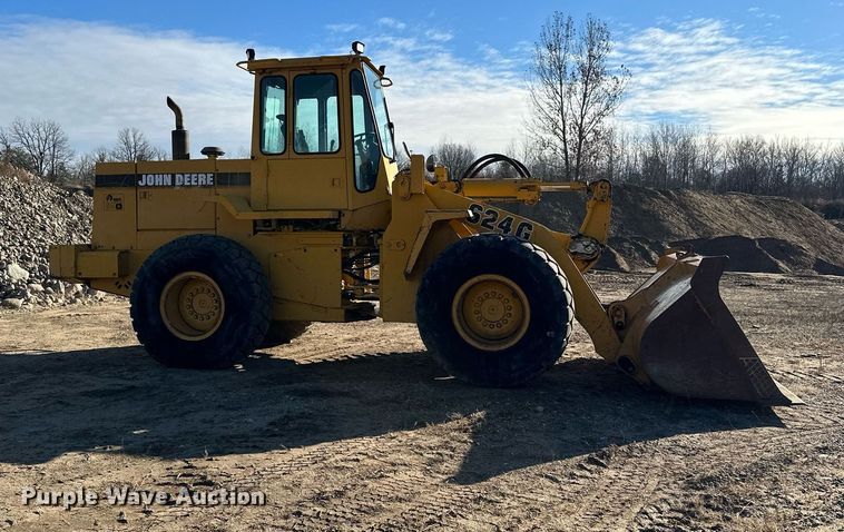 image for item LO9310 1994 John Deere 624G  wheel loader
