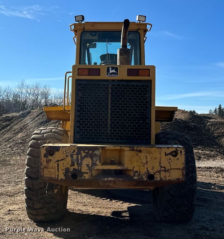 image for item LO9310 1994 John Deere 624G  wheel loader