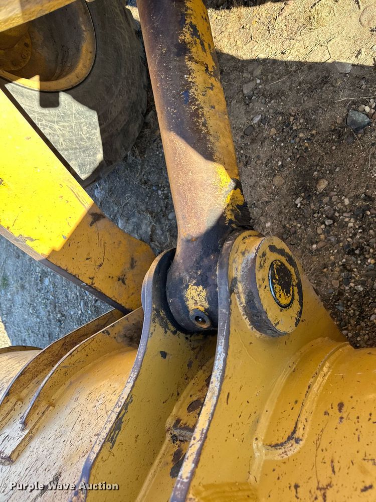 image for item LO9310 1994 John Deere 624G  wheel loader