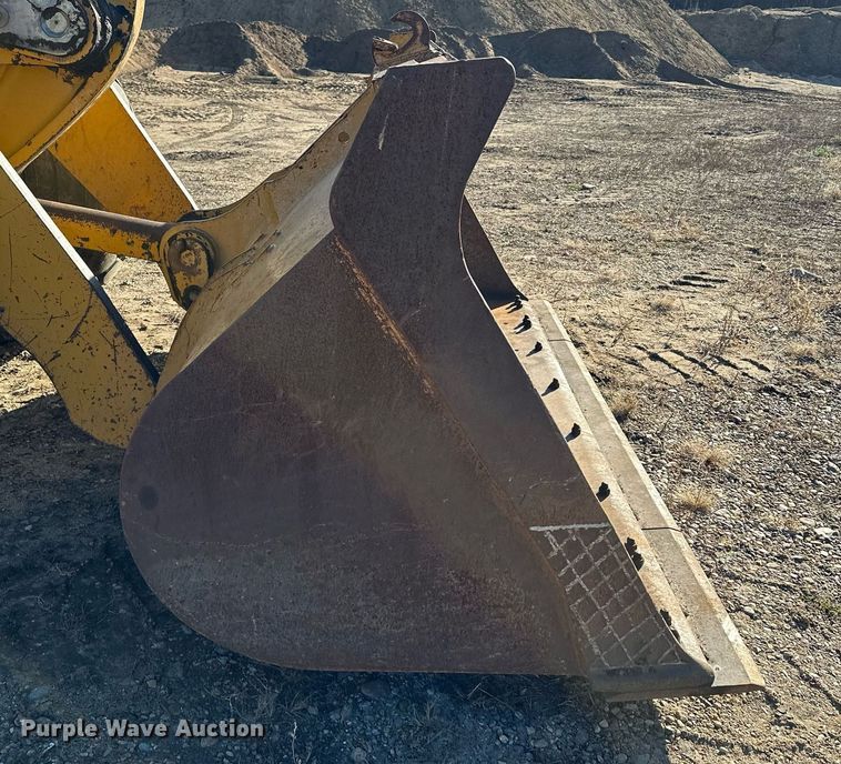 image for item LO9310 1994 John Deere 624G  wheel loader