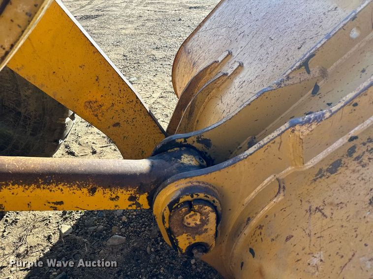 image for item LO9310 1994 John Deere 624G  wheel loader