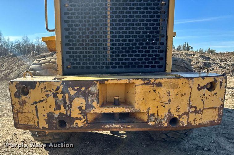 image for item LO9310 1994 John Deere 624G  wheel loader