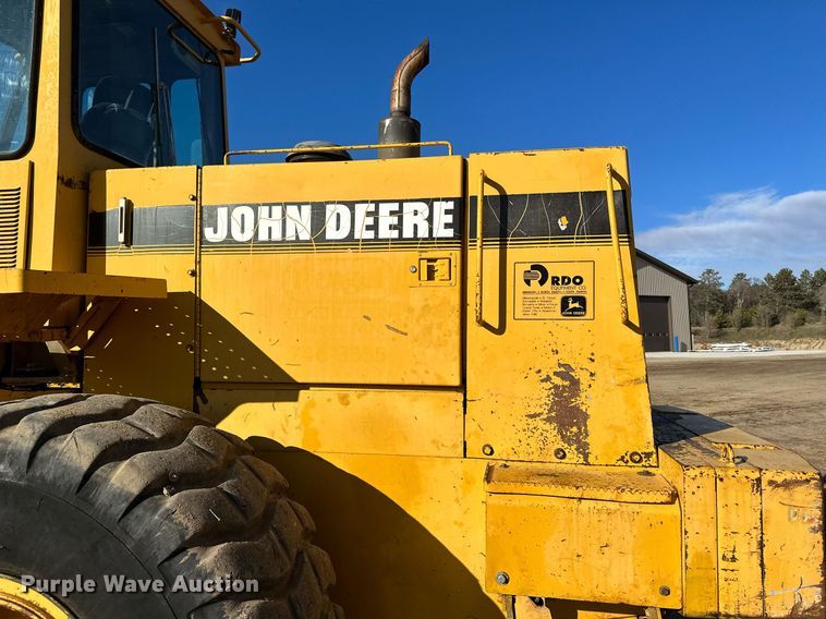 image for item LO9310 1994 John Deere 624G  wheel loader