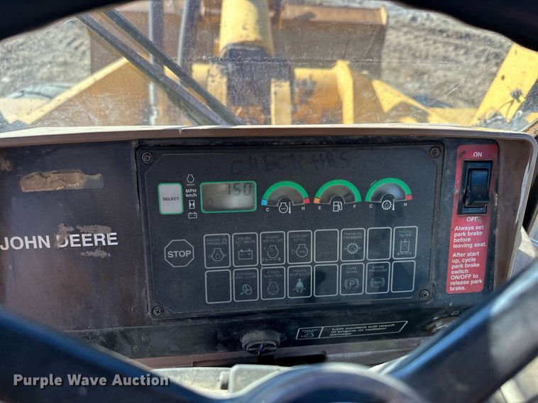 image for item LO9310 1994 John Deere 624G  wheel loader