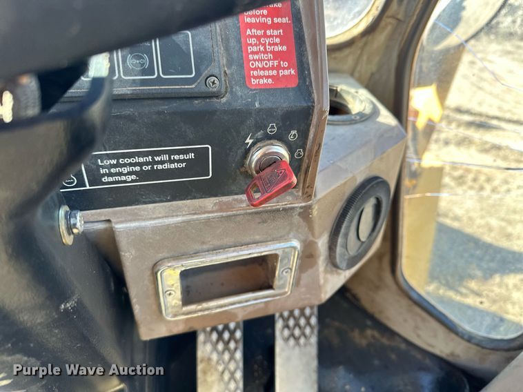 image for item LO9310 1994 John Deere 624G  wheel loader