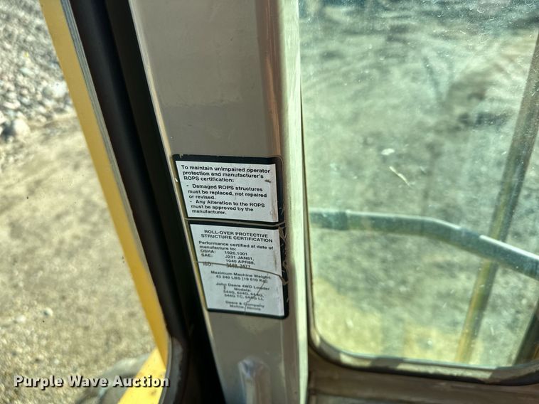 image for item LO9310 1994 John Deere 624G  wheel loader