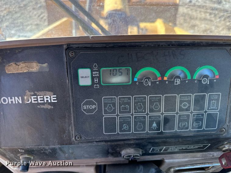 image for item LO9310 1994 John Deere 624G  wheel loader