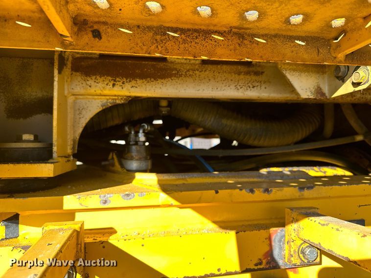 image for item LO9310 1994 John Deere 624G  wheel loader