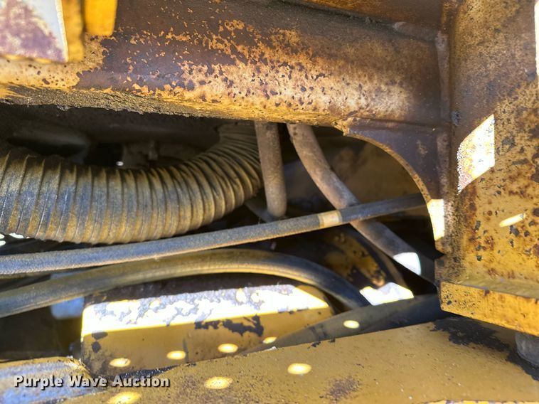 image for item LO9310 1994 John Deere 624G  wheel loader