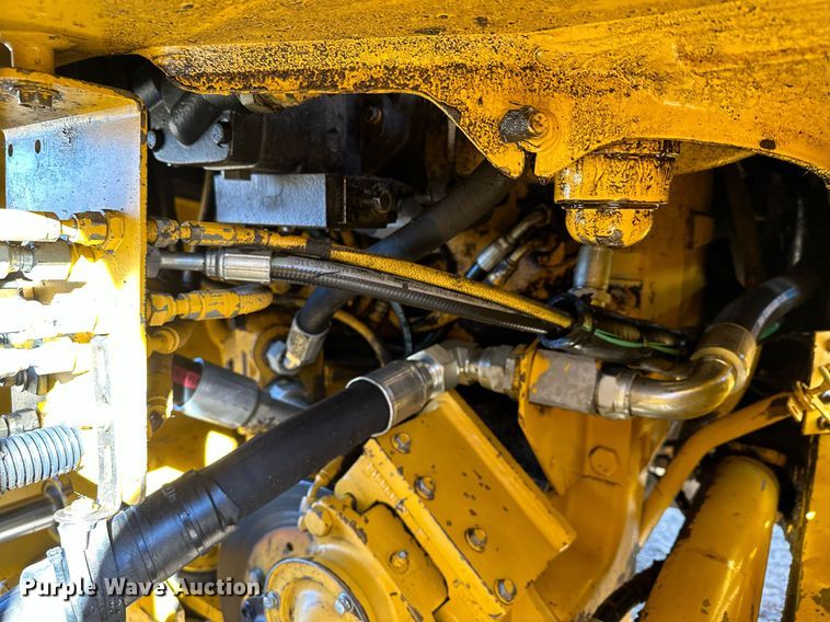 image for item LO9310 1994 John Deere 624G  wheel loader