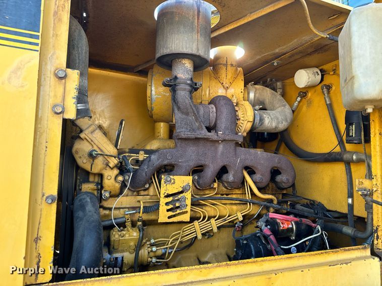 image for item LO9310 1994 John Deere 624G  wheel loader