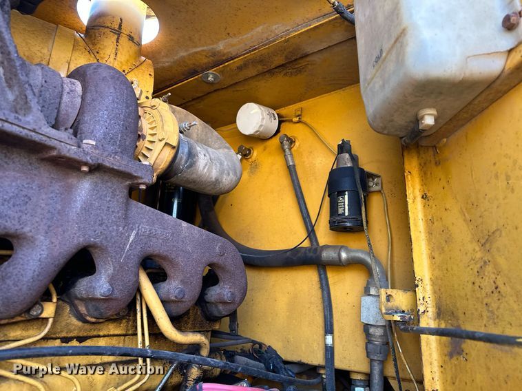 image for item LO9310 1994 John Deere 624G  wheel loader