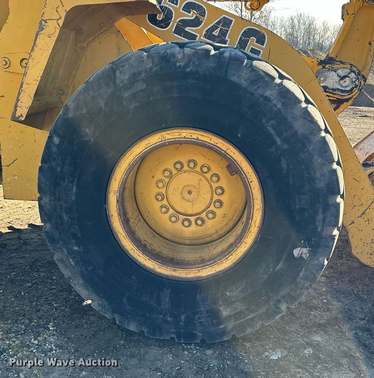image for item LO9310 1994 John Deere 624G  wheel loader