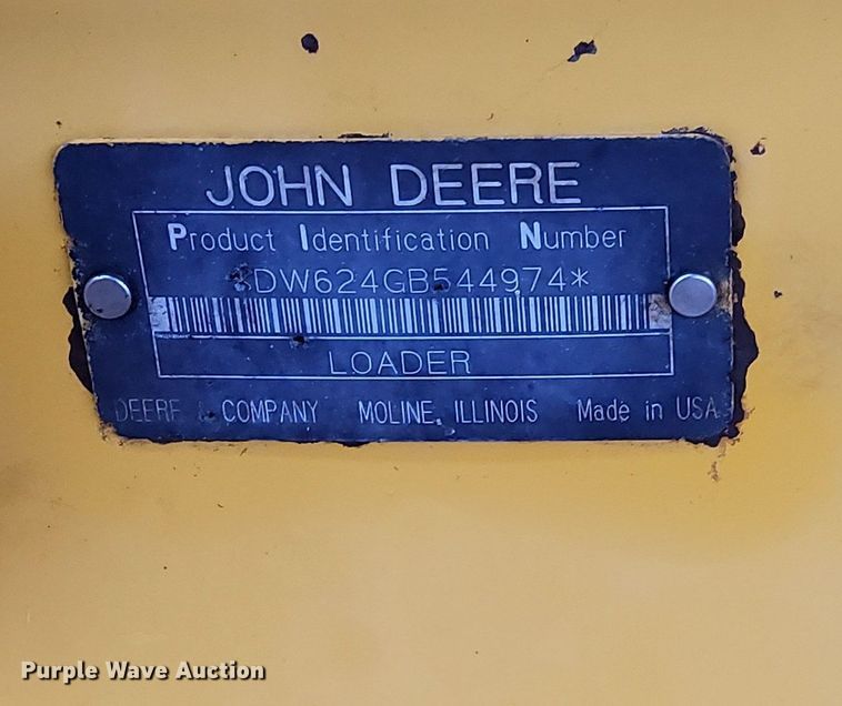 image for item LO9310 1994 John Deere 624G  wheel loader