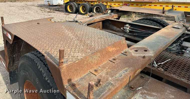 image for item LO9334 1996 Ford CF8000  truck cab and chassis