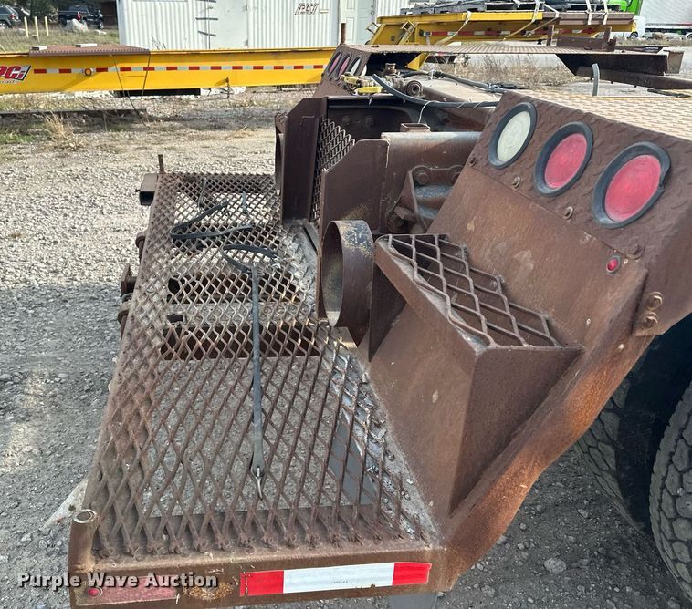 image for item LO9334 1996 Ford CF8000  truck cab and chassis