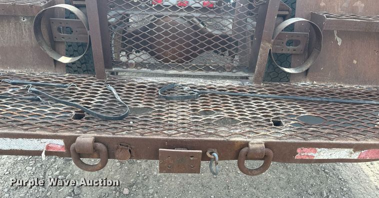 image for item LO9334 1996 Ford CF8000  truck cab and chassis