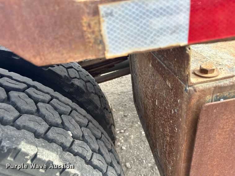 image for item LO9334 1996 Ford CF8000  truck cab and chassis