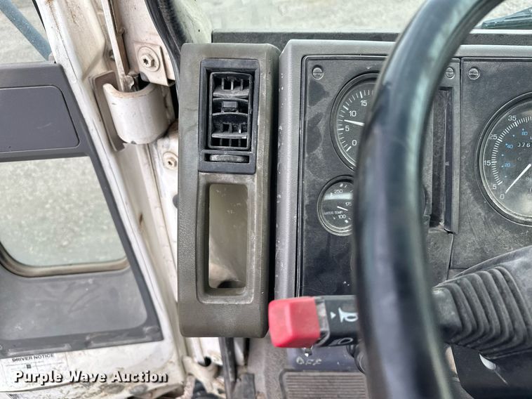 image for item LO9334 1996 Ford CF8000  truck cab and chassis