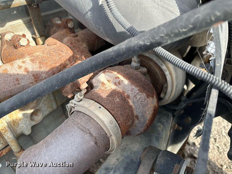 image for item LO9334 1996 Ford CF8000  truck cab and chassis