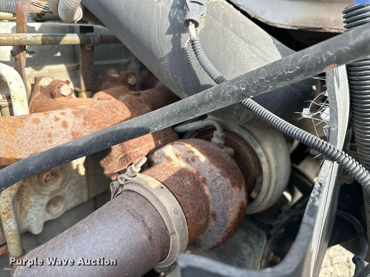 image for item LO9334 1996 Ford CF8000  truck cab and chassis