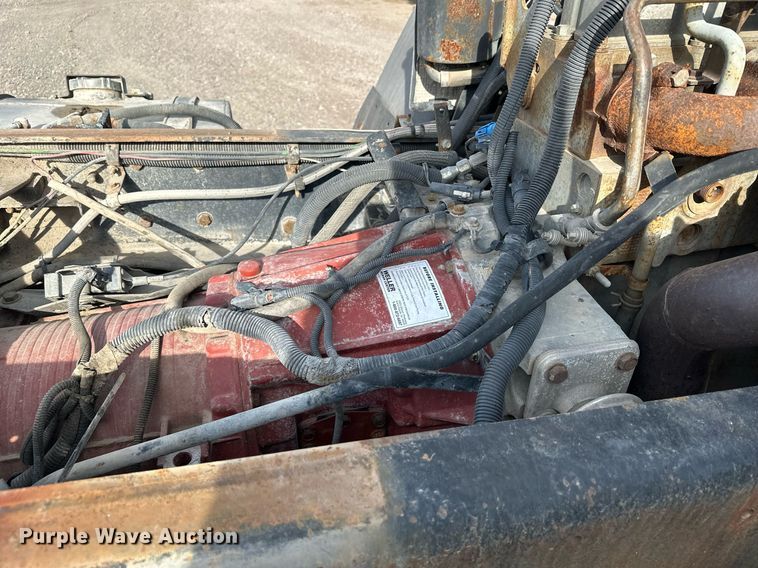 image for item LO9334 1996 Ford CF8000  truck cab and chassis