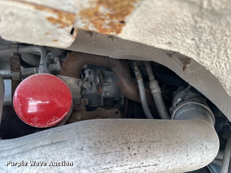 image for item LO9334 1996 Ford CF8000  truck cab and chassis