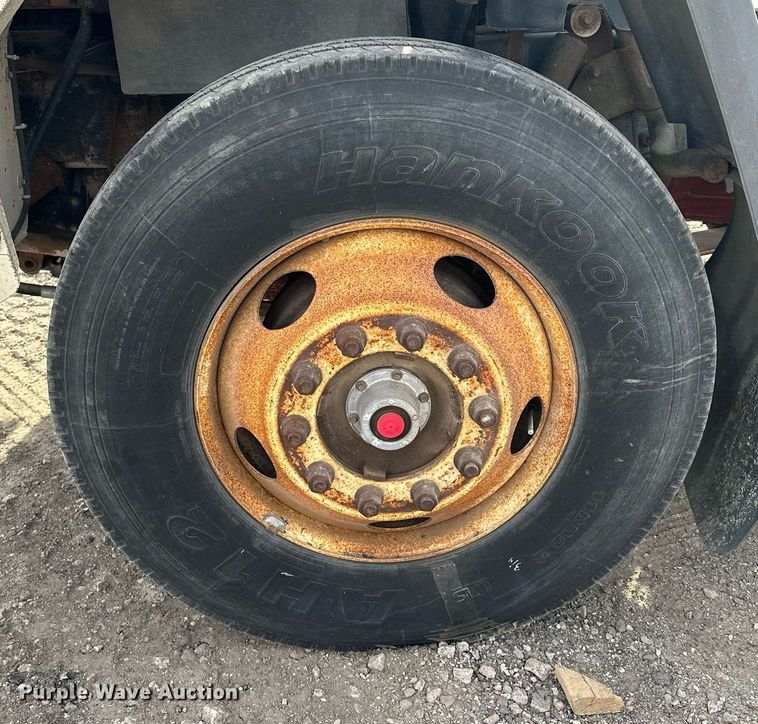 image for item LO9334 1996 Ford CF8000  truck cab and chassis