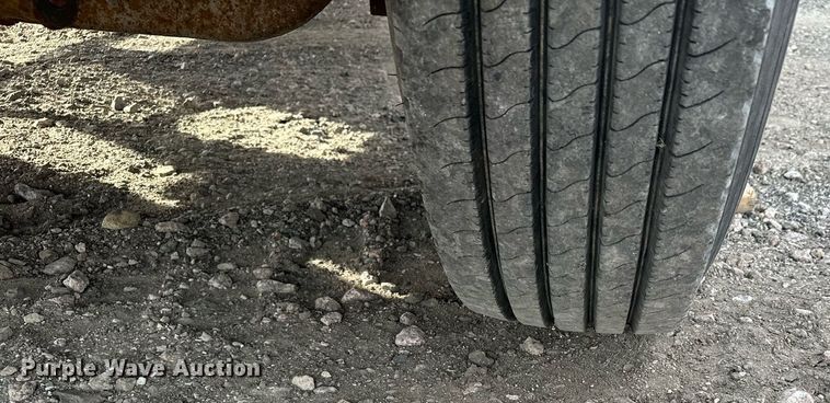 image for item LO9334 1996 Ford CF8000  truck cab and chassis