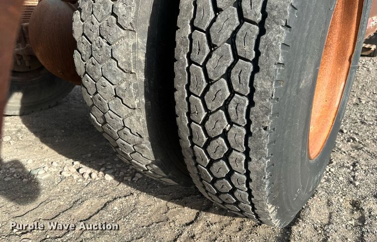 image for item LO9334 1996 Ford CF8000  truck cab and chassis