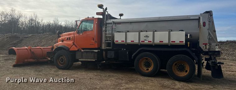 image for item LO9336 2004 Sterling L9500  dump truck