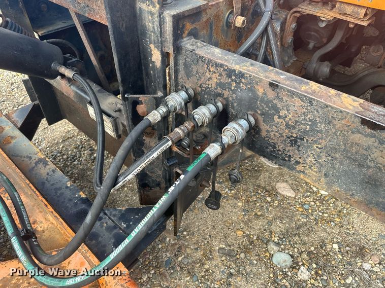 image for item LO9336 2004 Sterling L9500  dump truck