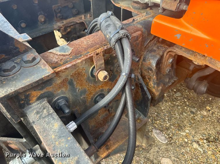 image for item LO9336 2004 Sterling L9500  dump truck