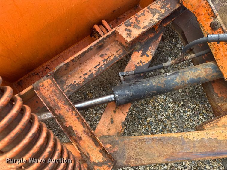 image for item LO9336 2004 Sterling L9500  dump truck