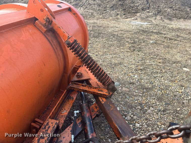 image for item LO9336 2004 Sterling L9500  dump truck