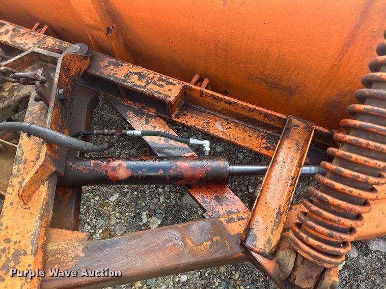 image for item LO9336 2004 Sterling L9500  dump truck