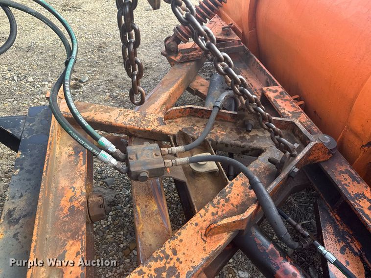 image for item LO9336 2004 Sterling L9500  dump truck