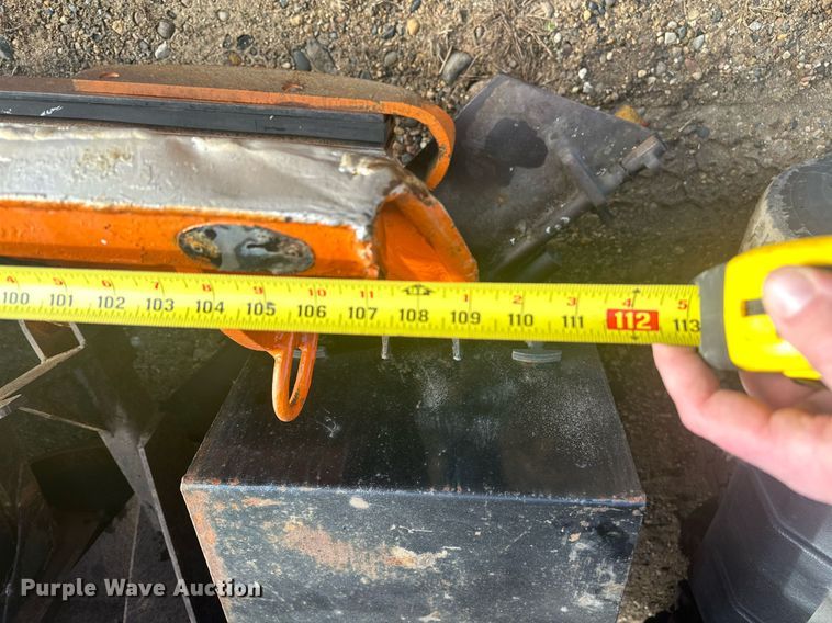 image for item LO9336 2004 Sterling L9500  dump truck