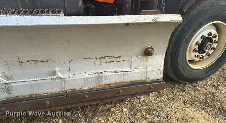 image for item LO9336 2004 Sterling L9500  dump truck