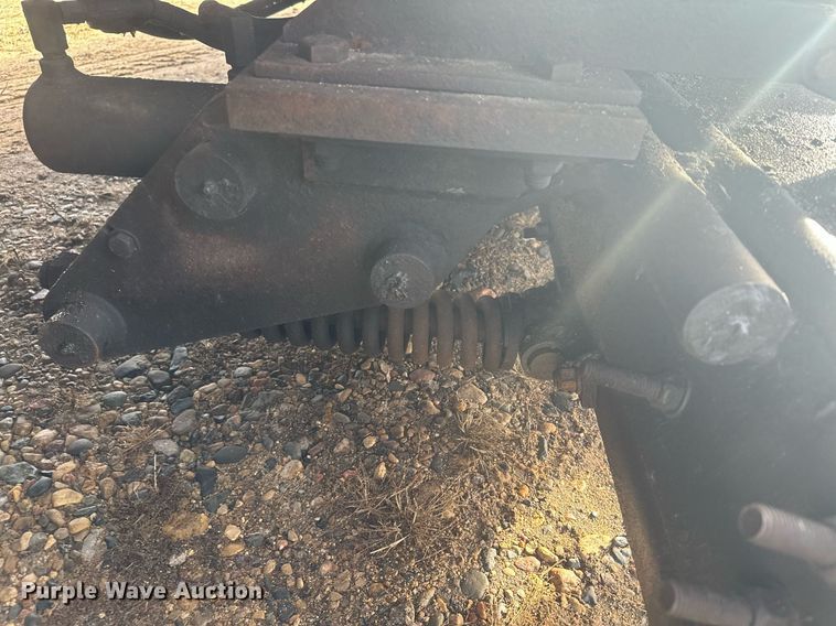 image for item LO9336 2004 Sterling L9500  dump truck