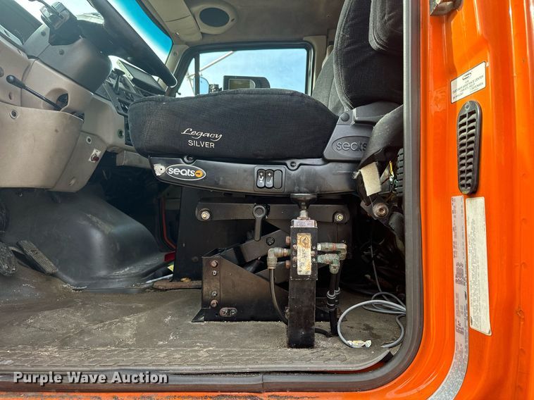 image for item LO9336 2004 Sterling L9500  dump truck