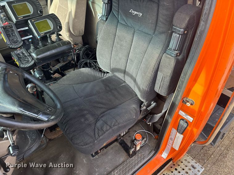 image for item LO9336 2004 Sterling L9500  dump truck