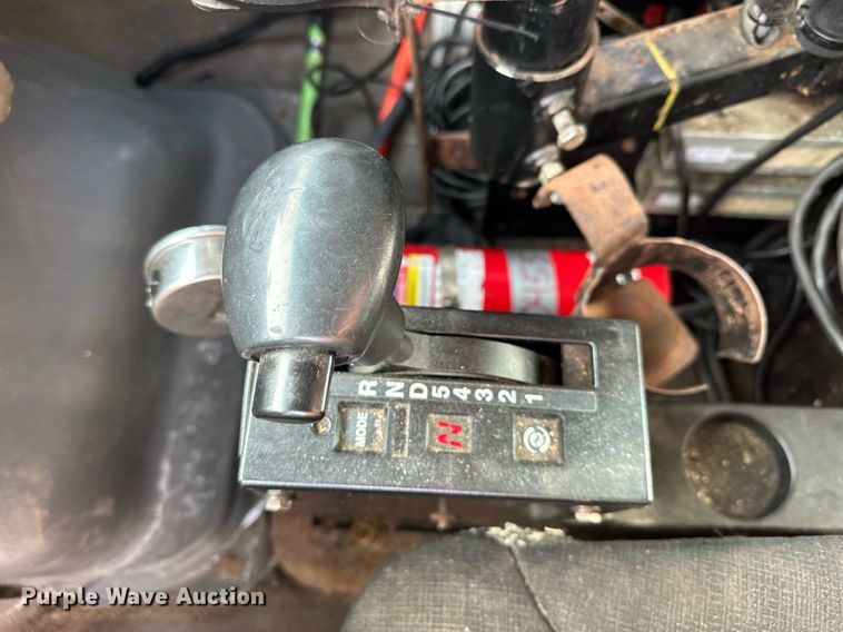 image for item LO9336 2004 Sterling L9500  dump truck