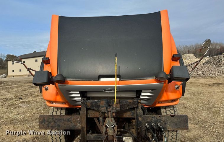 image for item LO9336 2004 Sterling L9500  dump truck